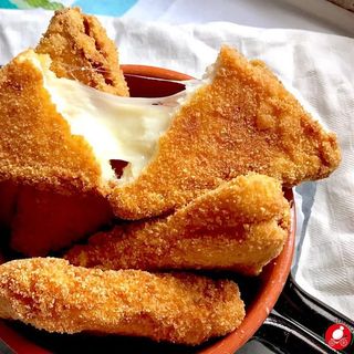Mozzarella in carrozza