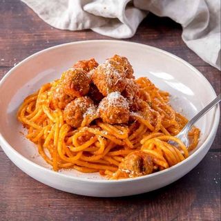 Spaghetti al pomodoro con polpette