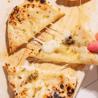 Cheese naan