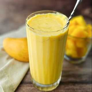 Mango lassi