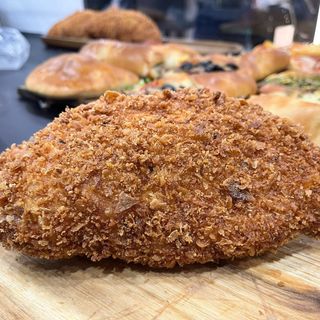 Pidone caprese con pomodoro 