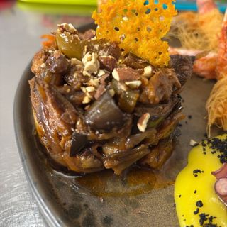 Caponata di pesce spada e mandorle tostate