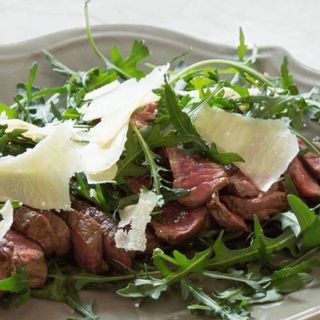 Tagliata di angus rucola e grana