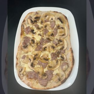 Funghi E Salsiccia