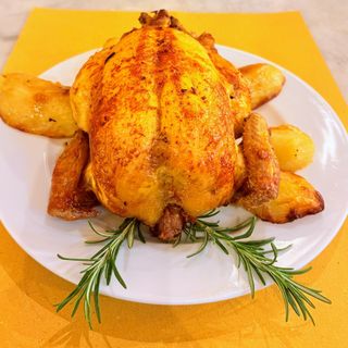 Pollo allo spiedo, specialità della casa