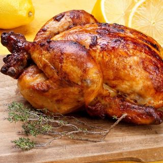 Pollo arosto intero