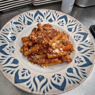 Ziti al ragù napoletano