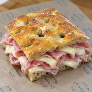 Finocchiona e Pecorino