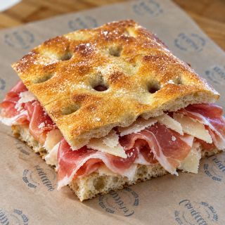 Crudo e Pecorino