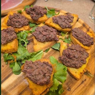 Crostini di fegatini di pollo alla toscana