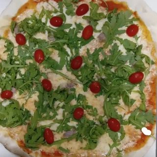 Pomodoro, mozzarella, rucola, pomodorini