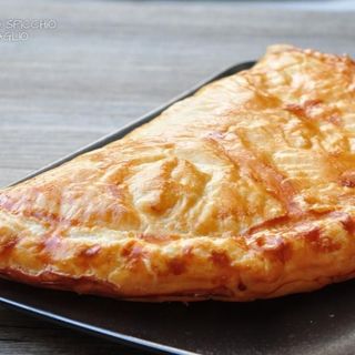 Calzone 4 formaggi