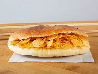 Panino Würstel e patatine