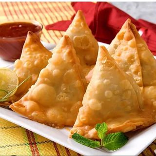 Piatto samosa