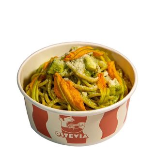 Tonnarello crema di zucchine e fiori di zucca