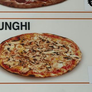 Pizza funghi
