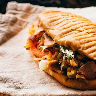 Grill tikka naan menù