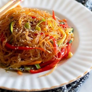 85 Spaghetti soia con gambero e verdure