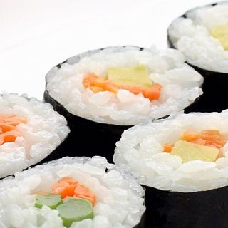 64 Ebi maki