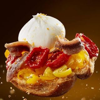 Burrata e acciughe del Cantabrico