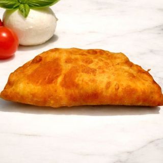 Panzerotto Pomodoro e mozzarella