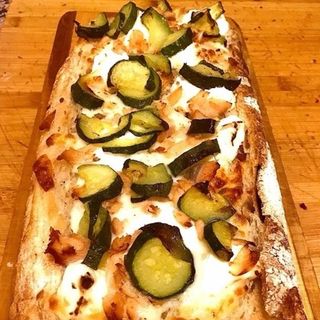 Bruschetta Salmone, Philadelphia e zucchine