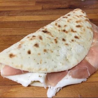 Piadina Speck e asiago