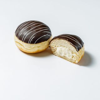 Молочный шоколад и баварский крем берлинер