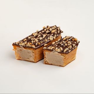 Ореховый Латте эклер