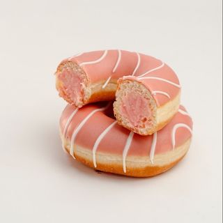 Клубника со сливками донат