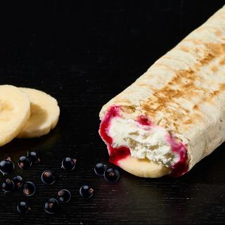 Шаурма сладкая со смородиной