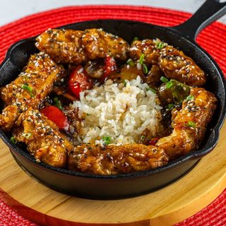 Мясо с овощами (судак) (350г)