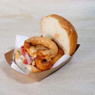 Sandwich dynamite calamars