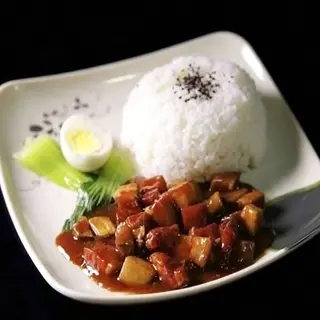Slatka svinjetina sa rižom，红烧肉盖饭