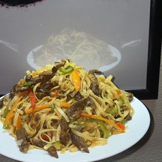 Beef chow mein