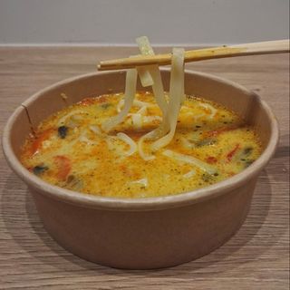 Zupa tajska z kurczakiem