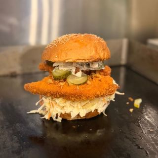 Coleslaw-Strips Burger