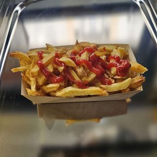 Frytki ze świeżych ziemniaków