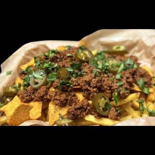 Frytki chilli con carne