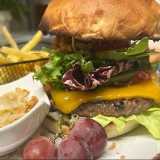 Cheeseburger Firmowy