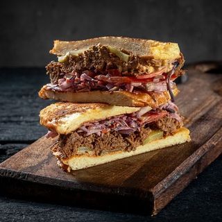 Pulled Beef Sandwich (Łagodna)