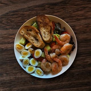 Sałatka z krewetkami louis