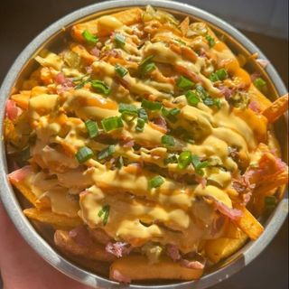 Loaded fries vege