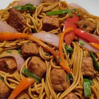 Tallarín saltado kurczak