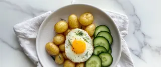 JAJKO 2 SZT I ZIEMNIAKII I SURÓWKA