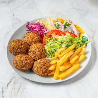 kotlet z mortadeli frytki surówka