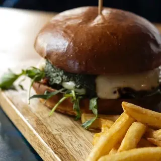 Pesto Burger