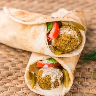 Tortilla falafel
