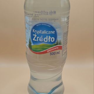 Woda Gazowana lub Niegazowana
