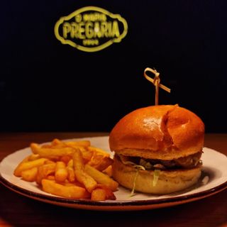 HAMBURGUER MIUDOS (INCLUI BATATA)